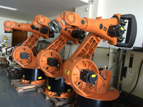 什么是库卡机器人电动伺服驱动系统